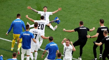 Dinamarca y Eslovenia empatan en un encuentro que trajo a Eriksen de vuelta a las canchas
