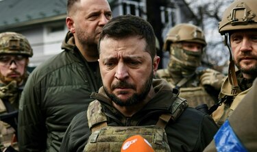 Ucrania pierde hasta 100 soldados cada día ante Rusia, según Zelenski
