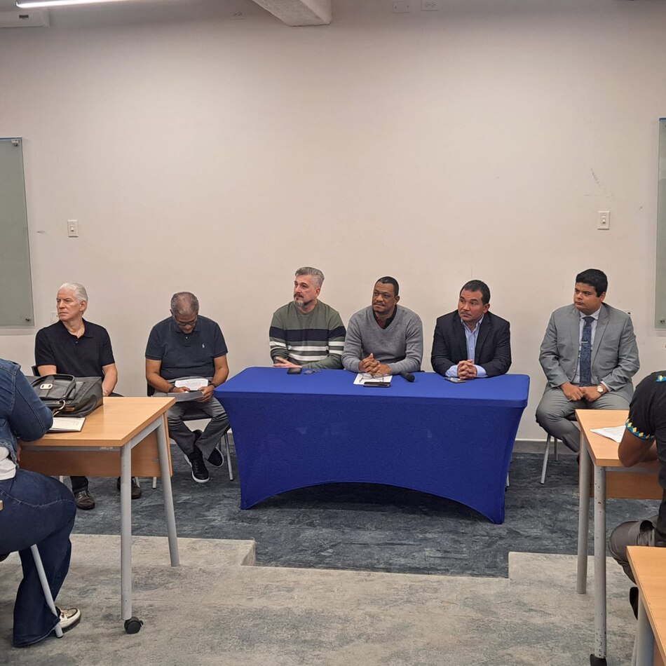 Gremios magisteriales y autoridades del Meduca se reunieron para revisar acuerdos