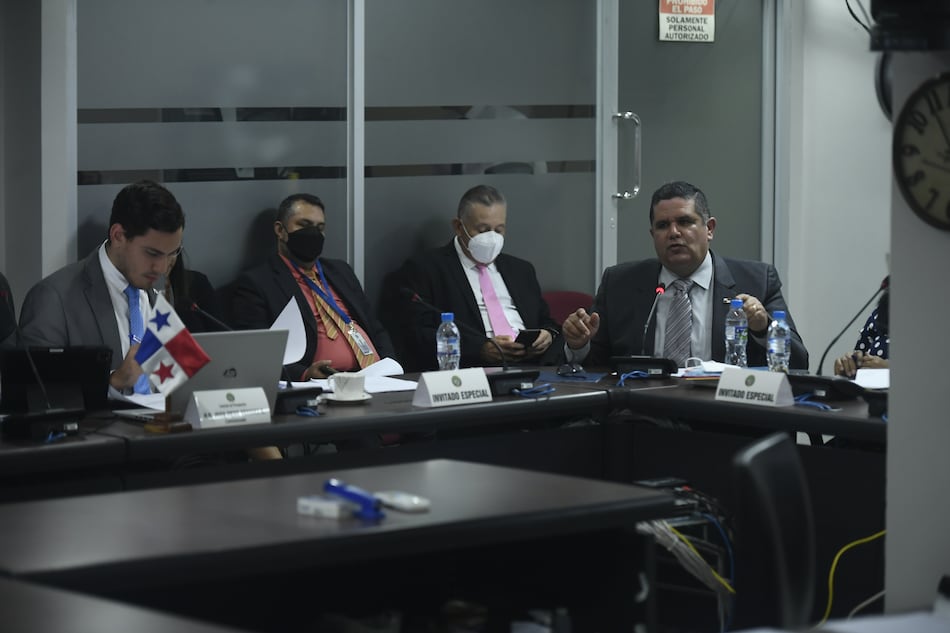 Fuerza de Tarea contra el lavado de activos y la corrupción será apoyada por el FBI