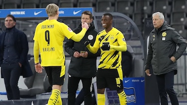 Moukoko, de 16 años, se convierte en el más joven en jugar en la Bundesliga