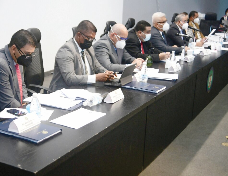 Proyecto 525 insiste en diferir certificación