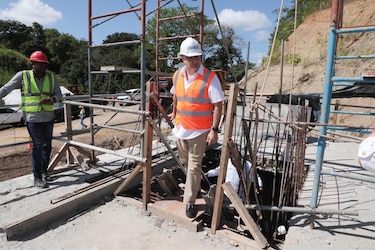 Ministro de la Presidencia inspecciona el Anillo Hidráulico Este que alcanza 94% de avance y entra en fase final de interconexión