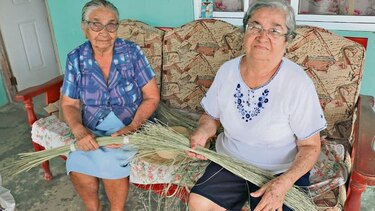 Las artesanas santeñas prefieren el junco