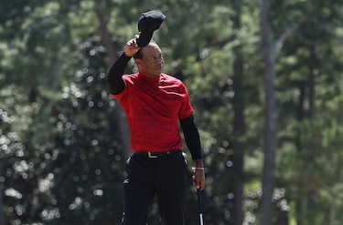 Tiger Woods concluye el Masters y es ovacionado por los aficionados