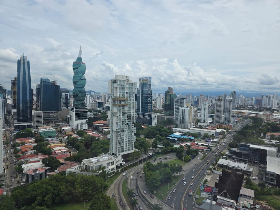 Lo bueno, lo malo y lo feo del presupuesto de Panamá para 2026, según Barclays