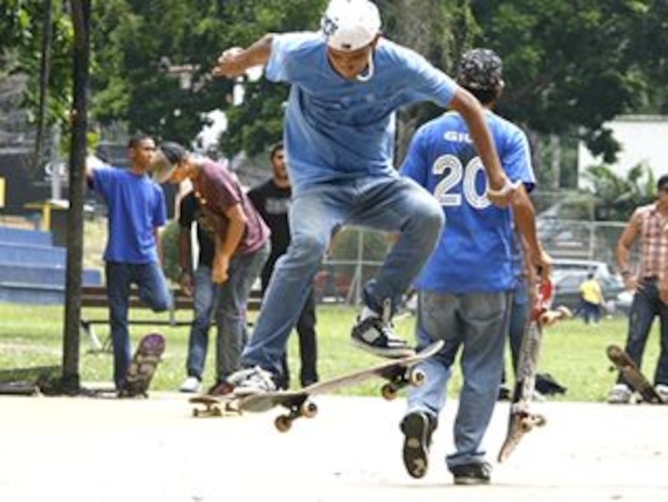 Menores de edad no podrán salir solos después de las 9 p.m.