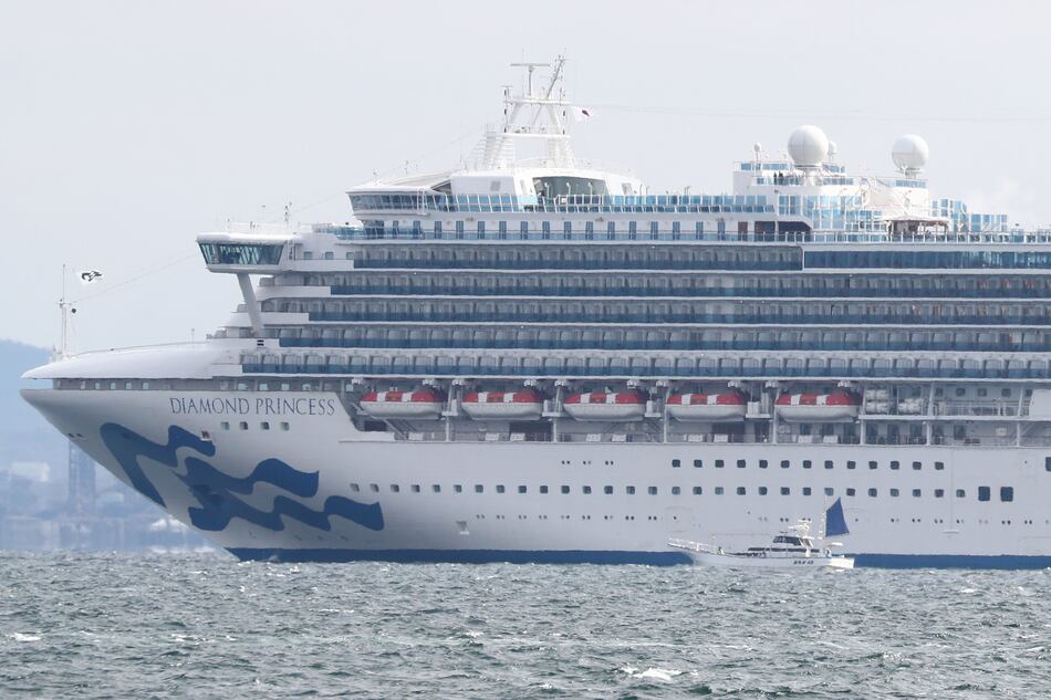 Al menos 10 infectados por nuevo coronavirus a bordo de un crucero en Japón