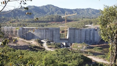 Dan plazo hasta el 15 de febrero para resolver problema de Barro Blanco