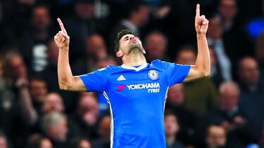Chelsea da otro paso al título