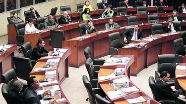 Bancadas negocian voto por voto la presidencia de la Asamblea Nacional