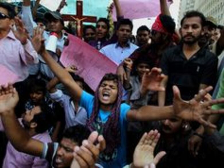 Papa pide cese de persecución a cristianos que 'el mundo trata de esconder'