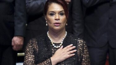 Corte da trámite a denuncia por corrupción contra vicepresidenta de Guatemala