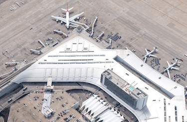Cerca de 700 vuelos retrasados en aeropuertos de Dallas por falla de telecomunicaciones