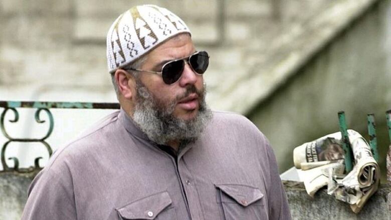 Terrorismo: Cadena perpetua para clérigo radical Abu Hamza