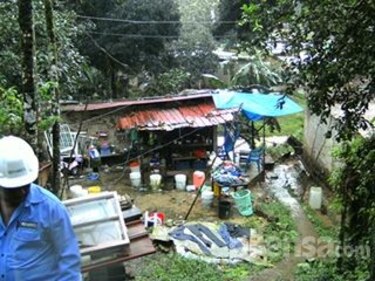 Lluvias dejan incomunicadas a 17 familias en Colón