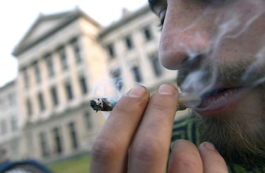 Marihuana legal costará $1.30 el gramo en Uruguay