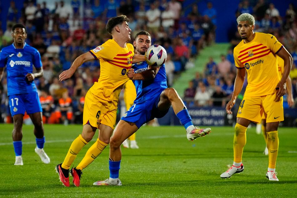 El Barcelona empieza la defensa del título con un empate