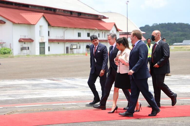 Blinken y Mayorkas visitan a Cortizo en la Presidencia y recorren las esclusas de Miraflores