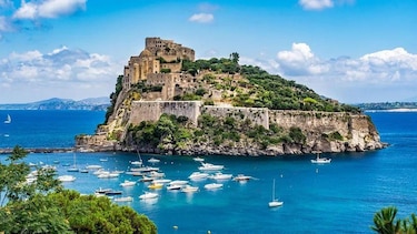 Aenaria: la fascinante historia de la ciudad italiana que quedó sumergida hace 2,000 años tras una erupción volcánica