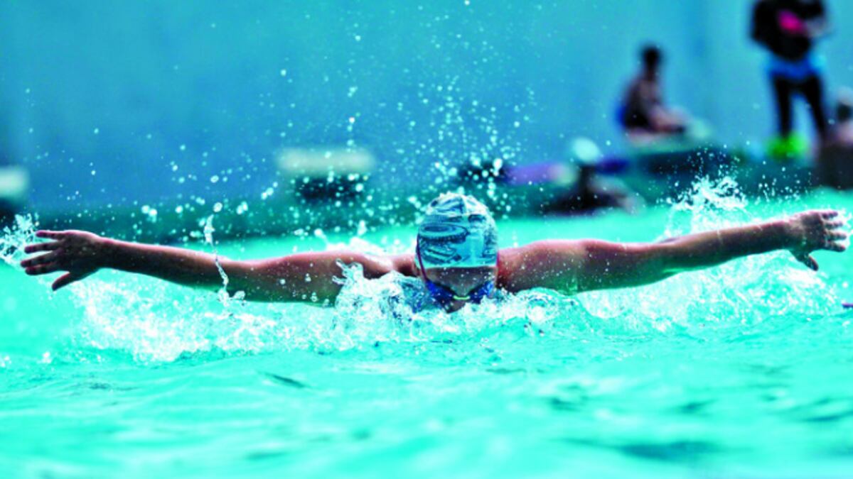 La piscina Adán Gordón la utilizan diariamente más de 100 nadadores.