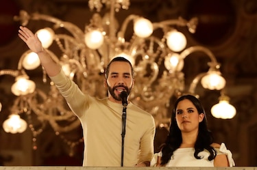 Bukele, a horas para asumir un segundo mandato consecutivo en El Salvador entre críticas