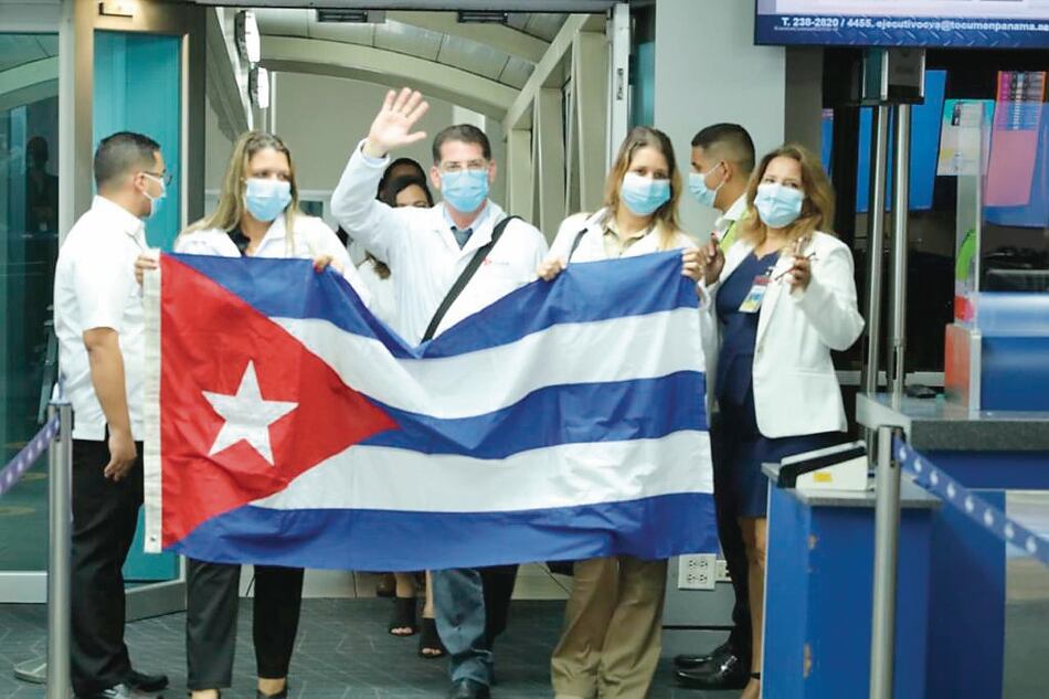 Buscan agilizar acreditación de médicos extranjeros