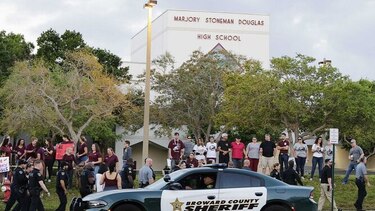 Maestros de Florida podrán ir armados a clase desde el 1 de octubre