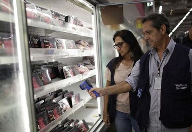Unión Europea, China y Chile suspenden importaciones de carne brasileña