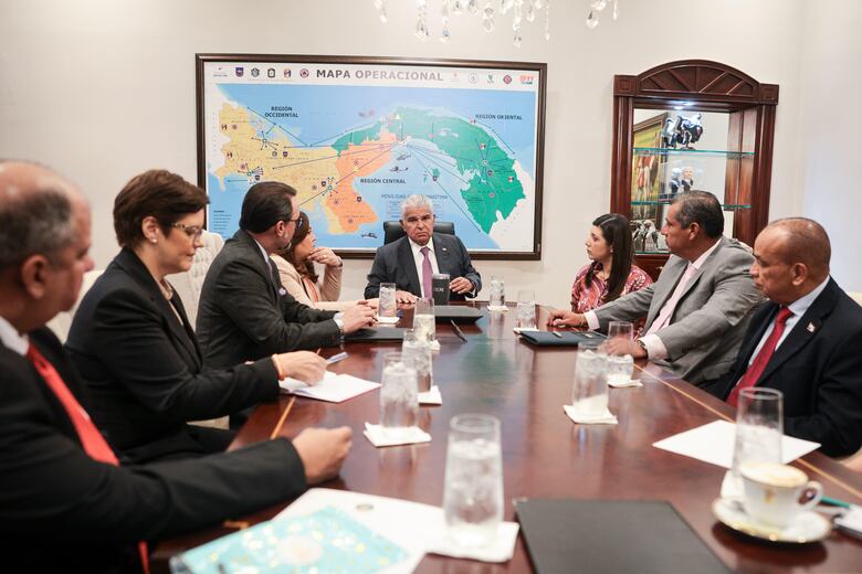 Sitraibana sale de Bocas del Toro rumbo a la capital para reunirse con diputados en la Asamblea