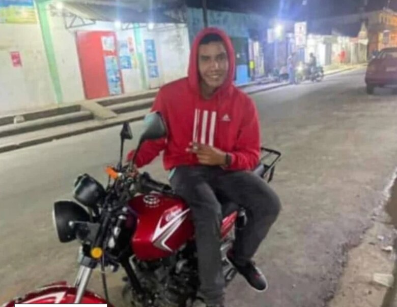 Padre de joven asesinado en protestas: ‘Un colectivo me lo mató'