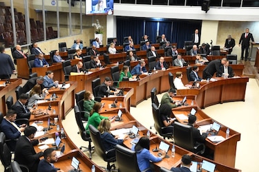 Asamblea aprueba 14 de las 15 comisiones de trabajo; así quedaron integradas