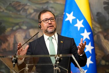 Venezuela y Antigua y Barbuda evalúan ‘amenazas’ que ‘comprometen’ su paz 