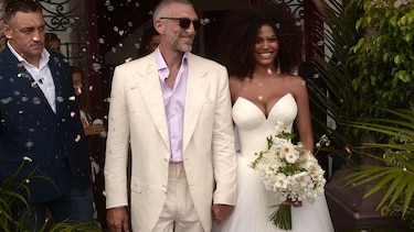 Actor francés Vincent Cassel, se casa con la modelo Tina Kunakey
