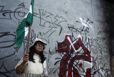 Denuncian desigualdad en elecciones de Costa Rica