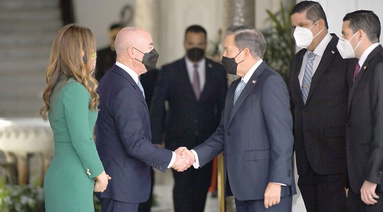 ‘La corrupción ayuda a impulsar gobiernos no democráticos’: Antony Blinken