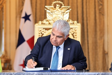 Mulino sanciona la ley que reforma la CSS