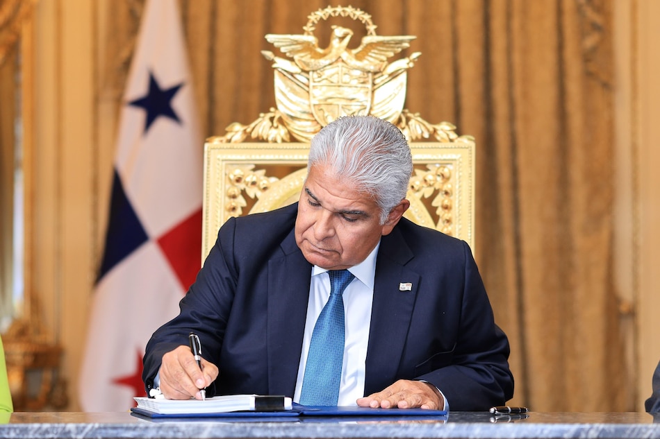 Mulino sanciona la ley que reforma la CSS