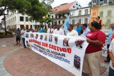 Despedida de Martinelli con protestas