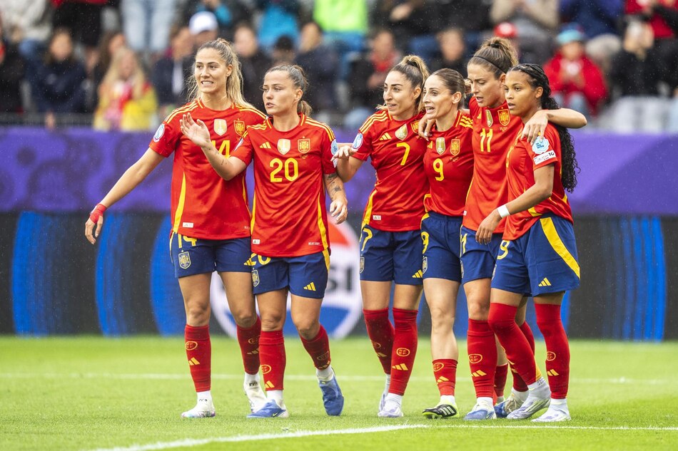 Eurocopa femenina: España gana, gusta y golea para acercarse a cuartos