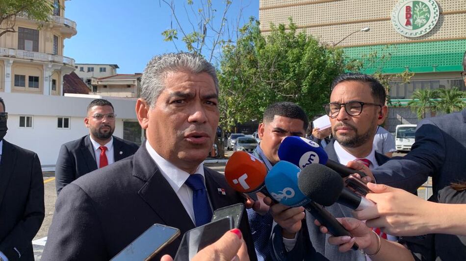 ‘La sexta ola de covid se encuentra controlada’, dice el ministro Sucre