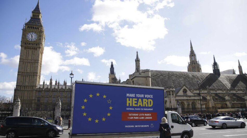 Gobierno británico prohíbe ordenadores y tabletas en vuelos desde seis países