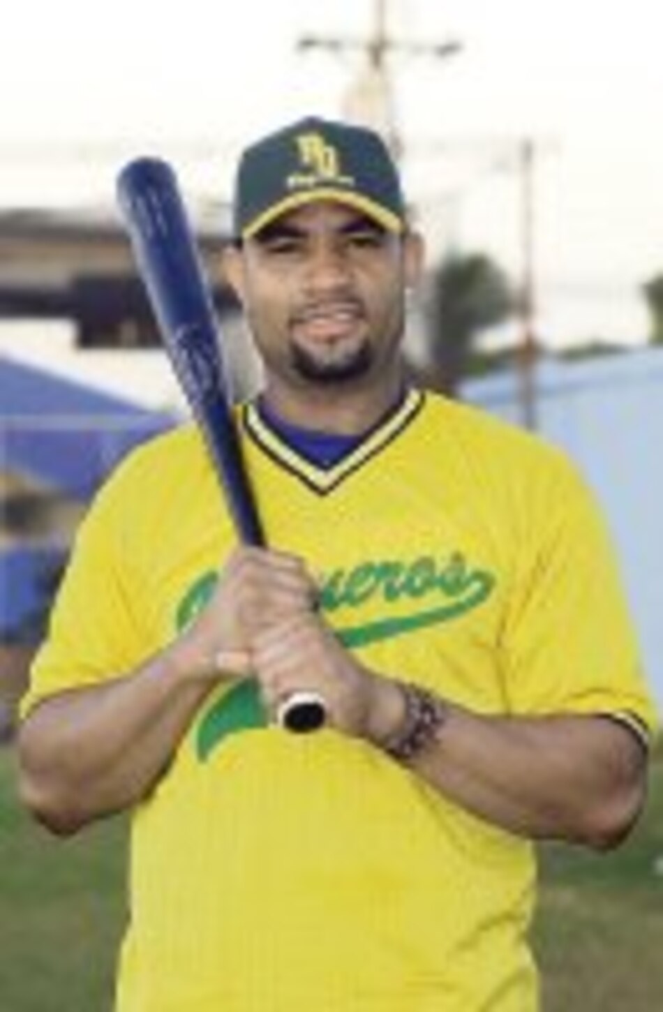 Rubén Rivera entre los mejores al bate en México