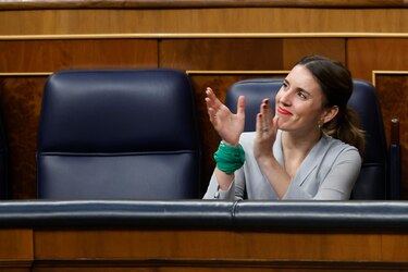 España aprueba el aborto y el cambio de sexo sin trabas desde los 16 años