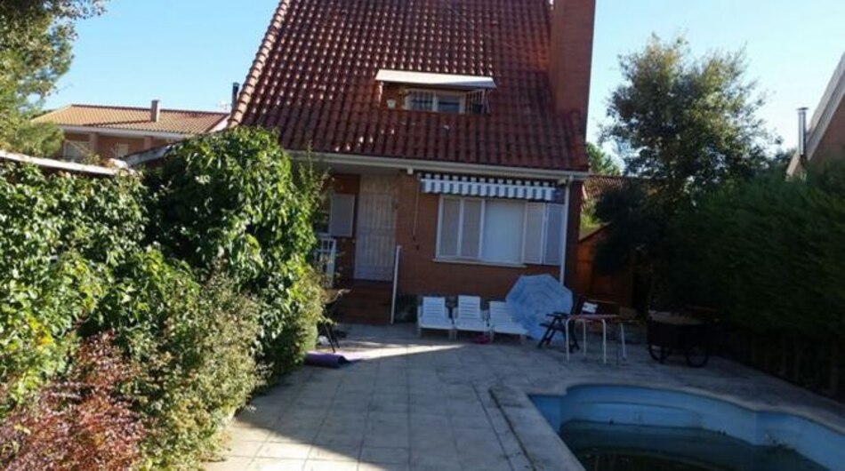 Encuentran a familia descuartizada al norte de Madrid, España