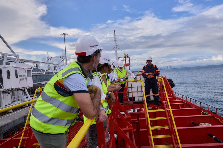 Monjasa, líder en suministro de combustibles marinos en el Canal, refuerza su presencia en Panamá