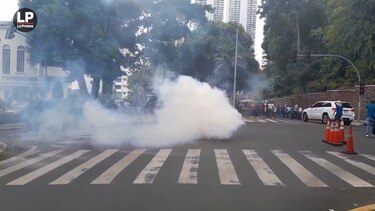 Disturbios en avenida Central, arrestos y cierre policial en área de avenida Balboa