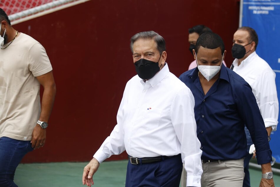 Presidente Cortizo justifica vacunación en la Asamblea, pero cuestiona que se haya hecho de forma secreta