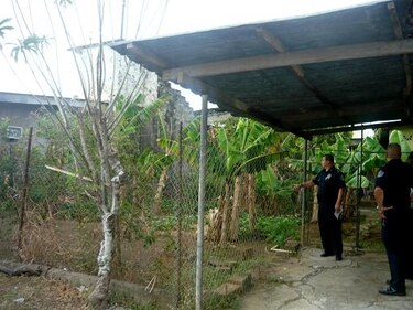 Escapan dos reos del penal de Las Tablas