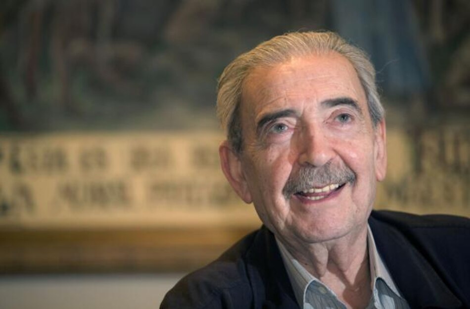 Juan Gelman dejó preparado un poemario titulado 'Amar a Mara'